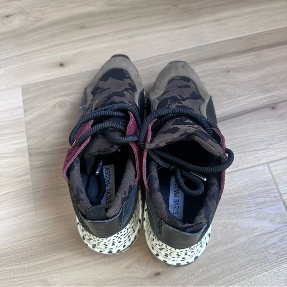 Steve Madden - Picture 3 of 4